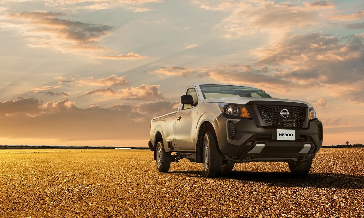 Home Nissan NP300 Una Cabina